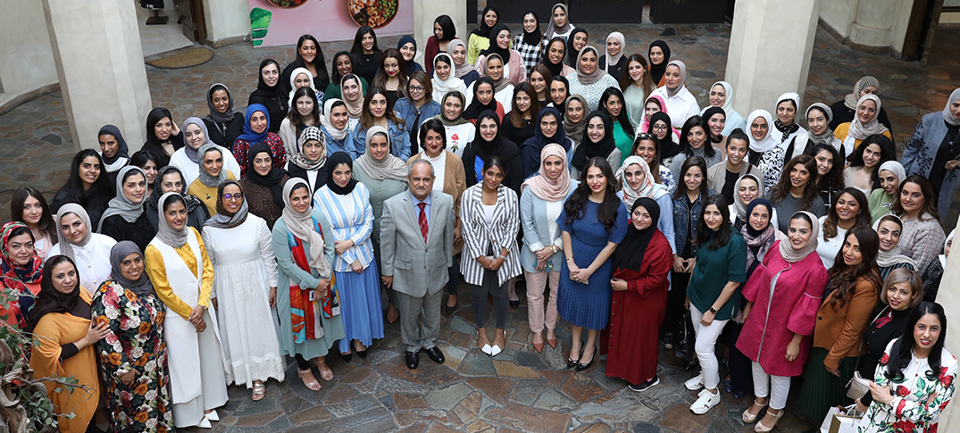 ضمن احتفاء تمكين بيوم المرأة البحرينية الدكتور جناحي: “المرأة البحرينية أثبتت قدرتها على العطاء والإنجاز في جميع المجالات”