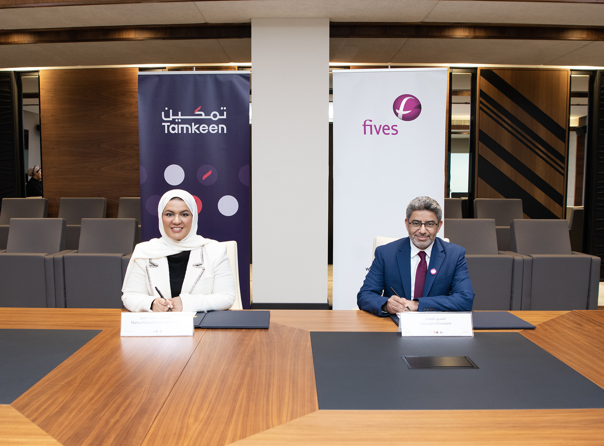 Tamkeen signs agreement with “Fives Group” to upskill tens of Bahrainis in the manufacturing industry as part of the Global Ready Talent Program